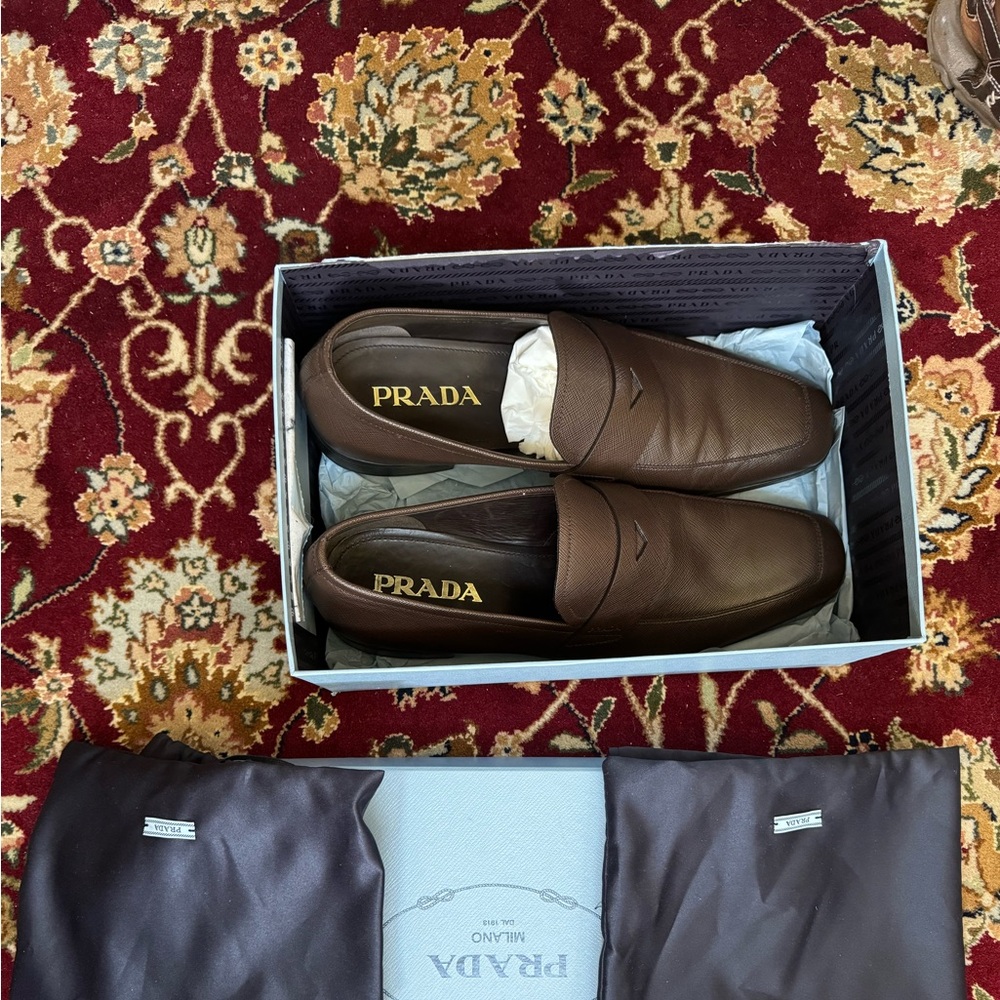 🍁SOLD🍁Prada Saffiano Penny Loafers
